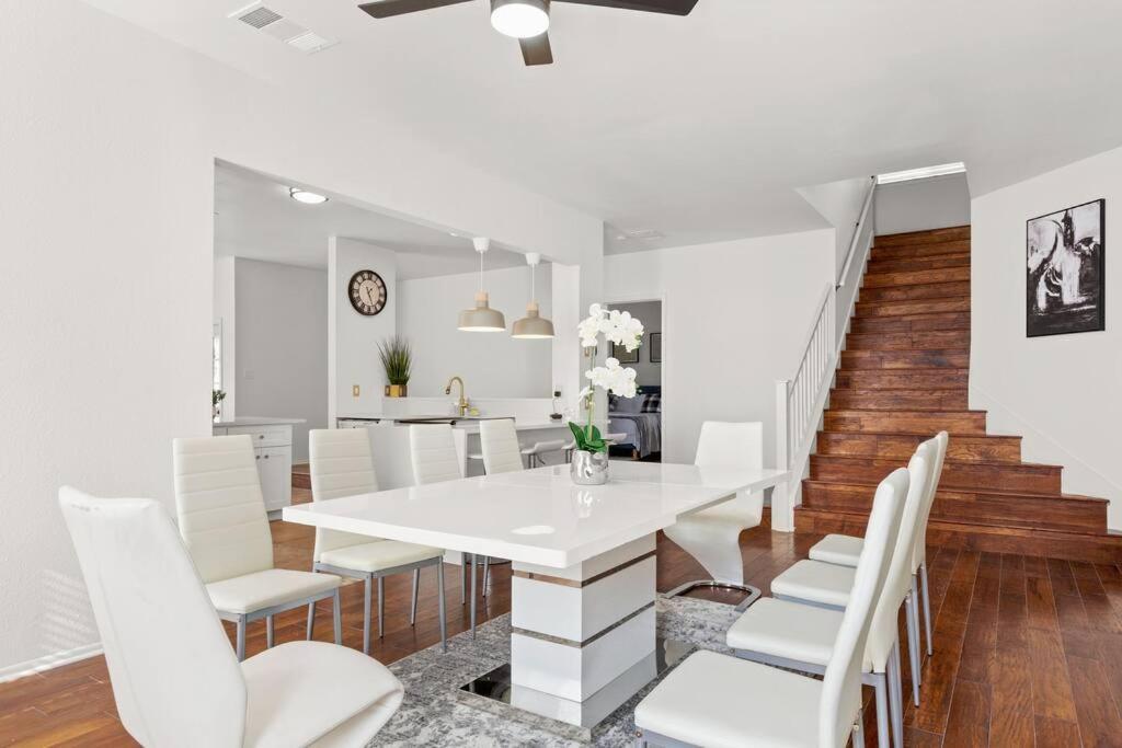 5 Bedrooms With Chefs Kitchen 2 Masters Room And Game Lounge سان أنطونيو المظهر الخارجي الصورة